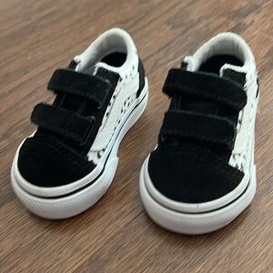 Baby vans size 2.5 NEW